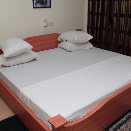 Nbangba Hotel Techiman Extérieur photo