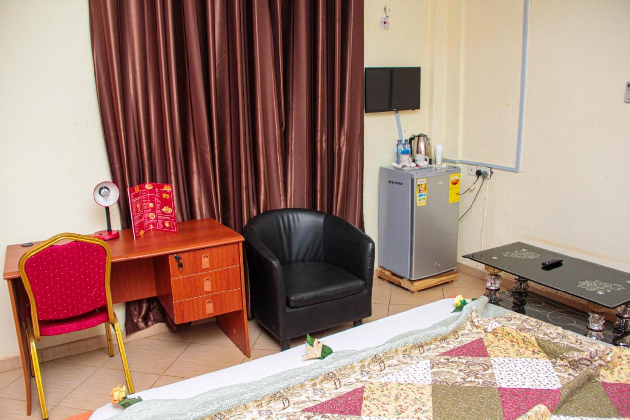 Nbangba Hotel Techiman Extérieur photo