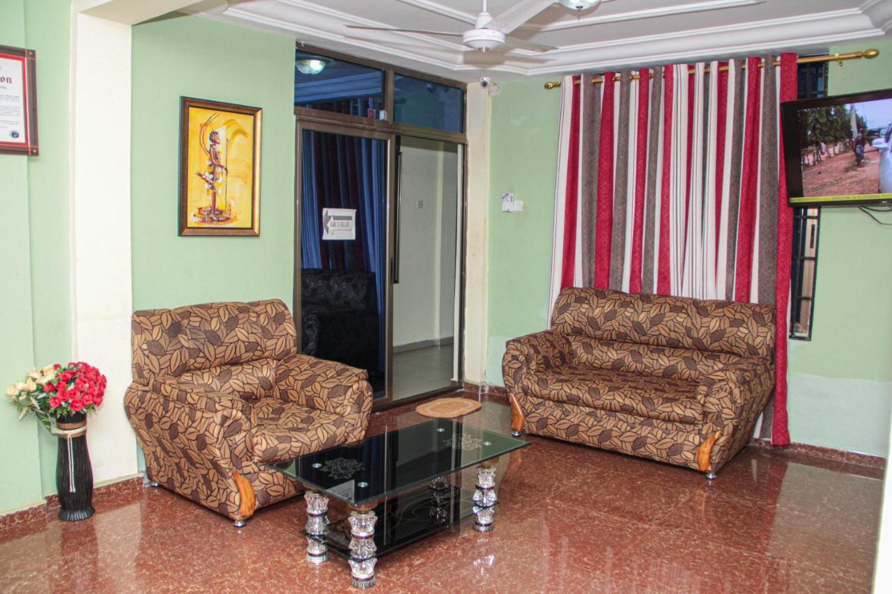 Nbangba Hotel Techiman Extérieur photo